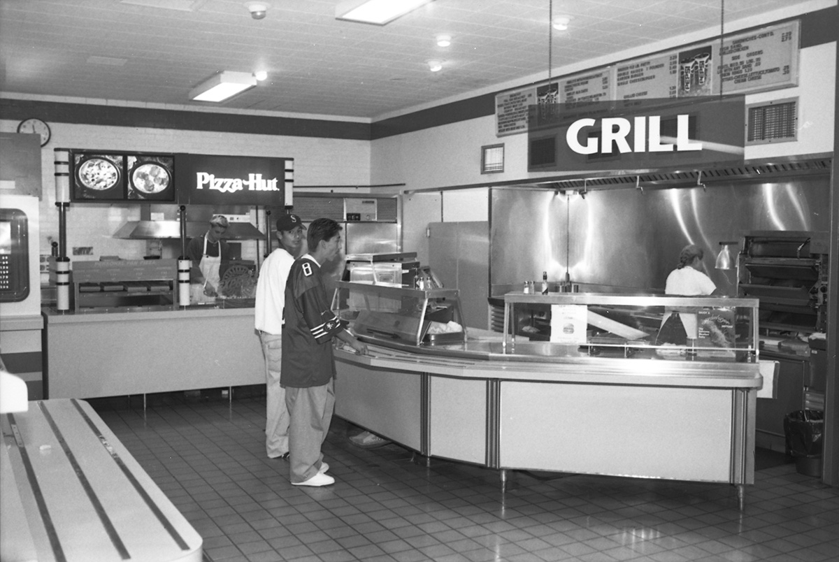 Image of the cafeteria in 1990
