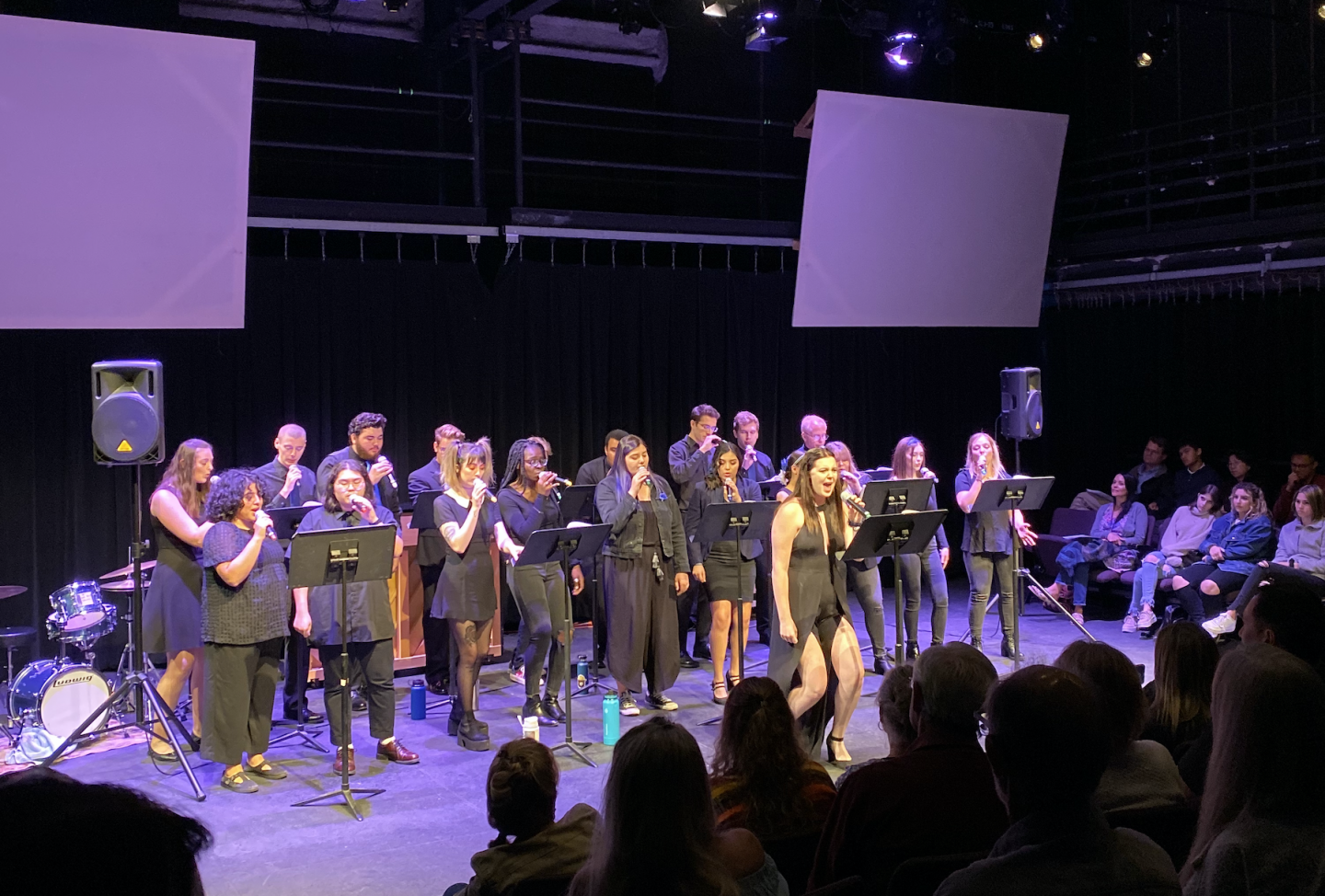 contemporary vocal ensemble in concert