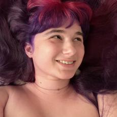 picture of Zoe, smiling