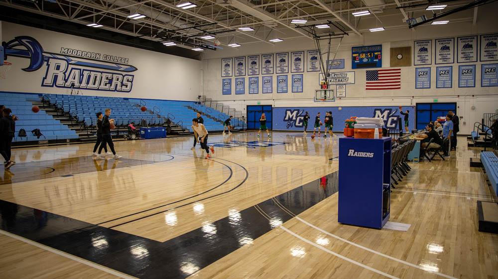 gym interior 